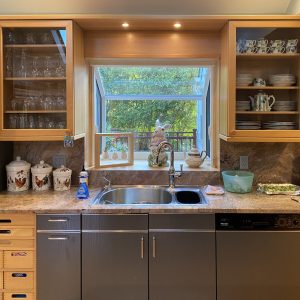 03 Garden Window